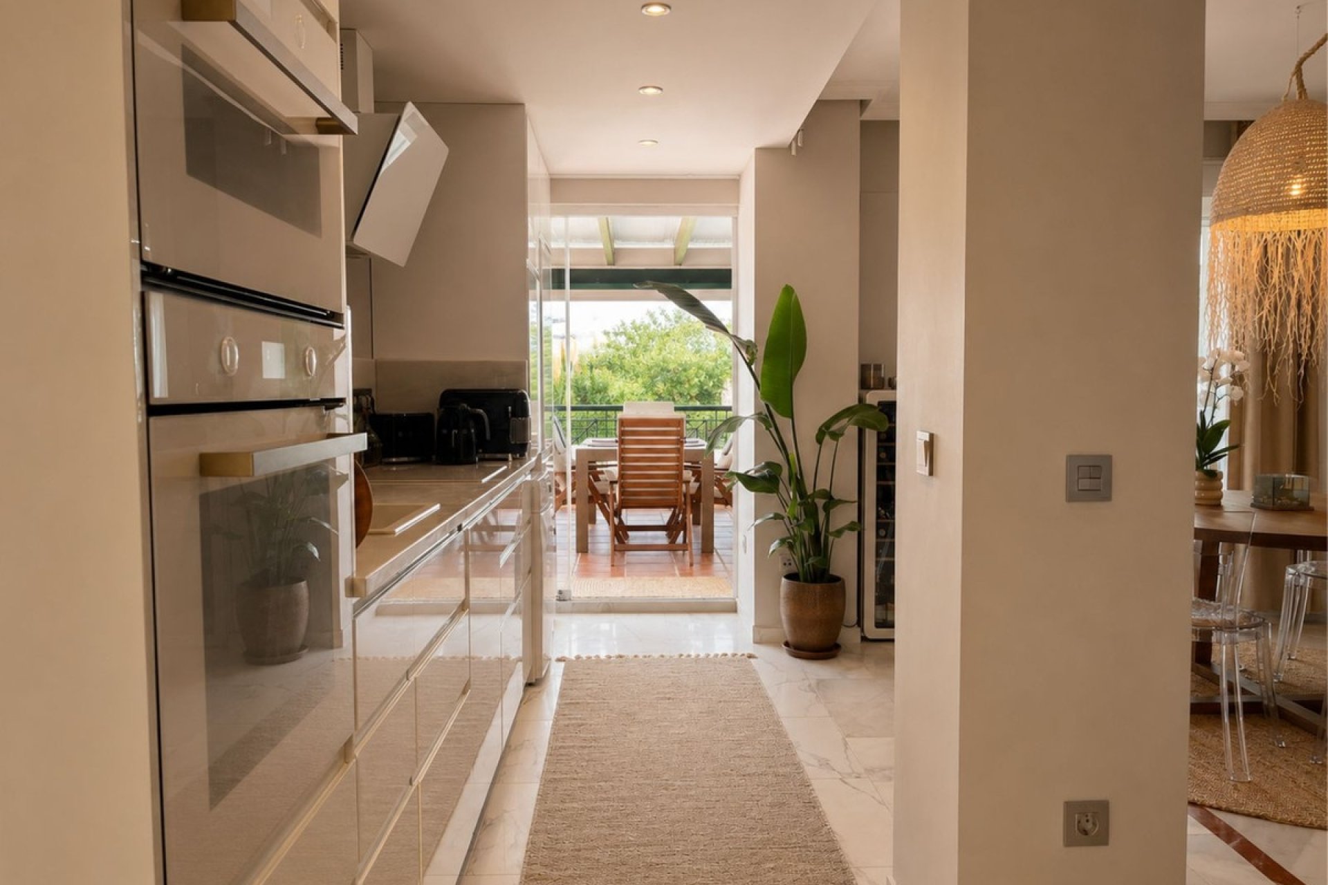 Resale - apartment - Marbella - Nueva Andalucía