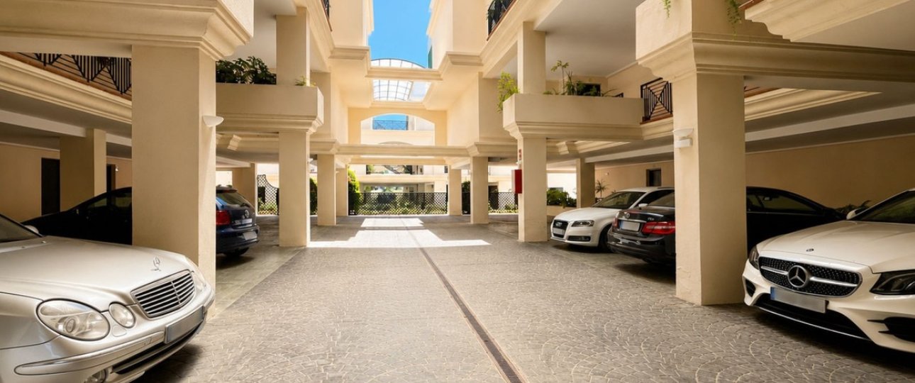 Resale - apartment - Marbella - Nueva Andalucía