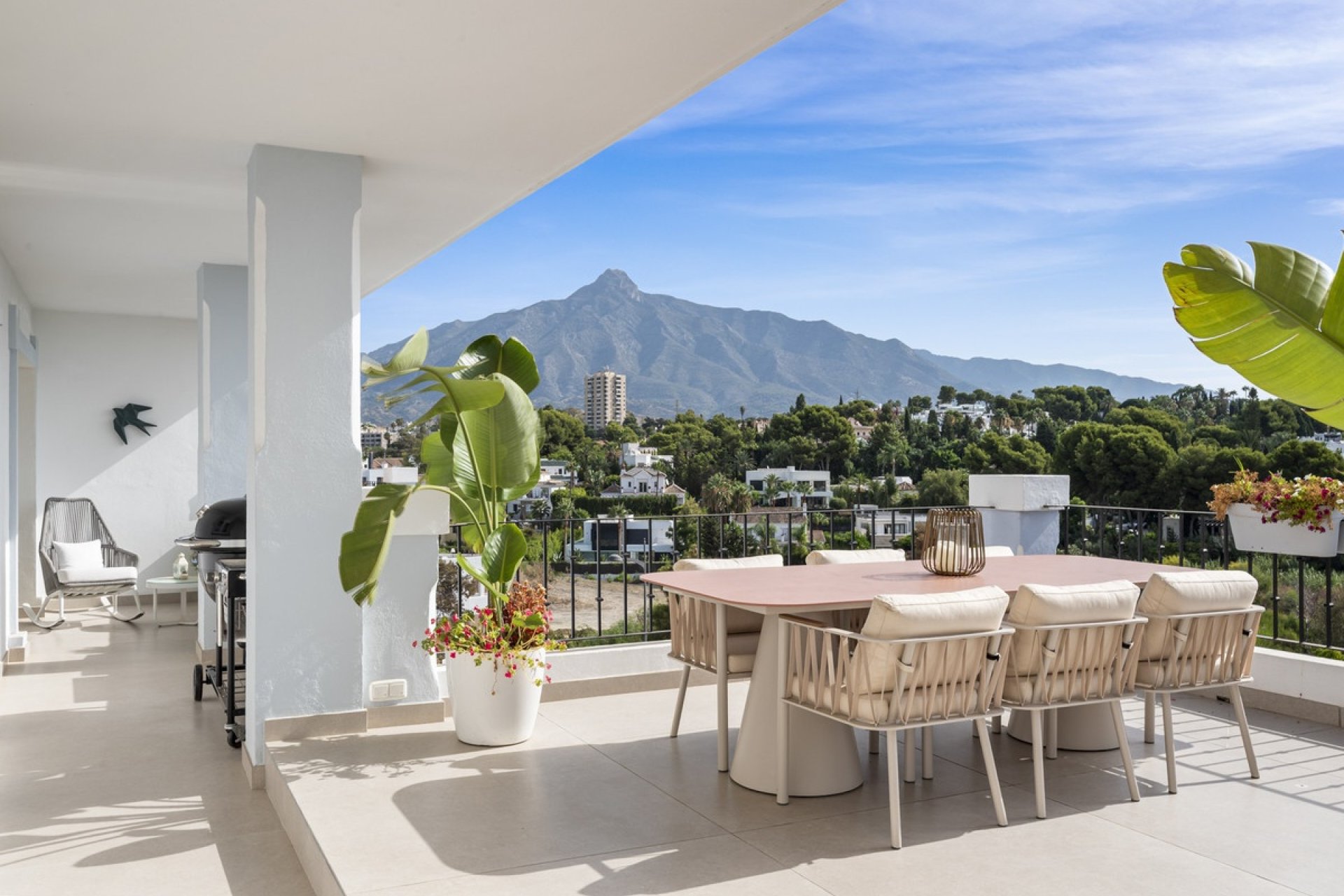 Resale - apartment - Marbella - Nueva Andalucía