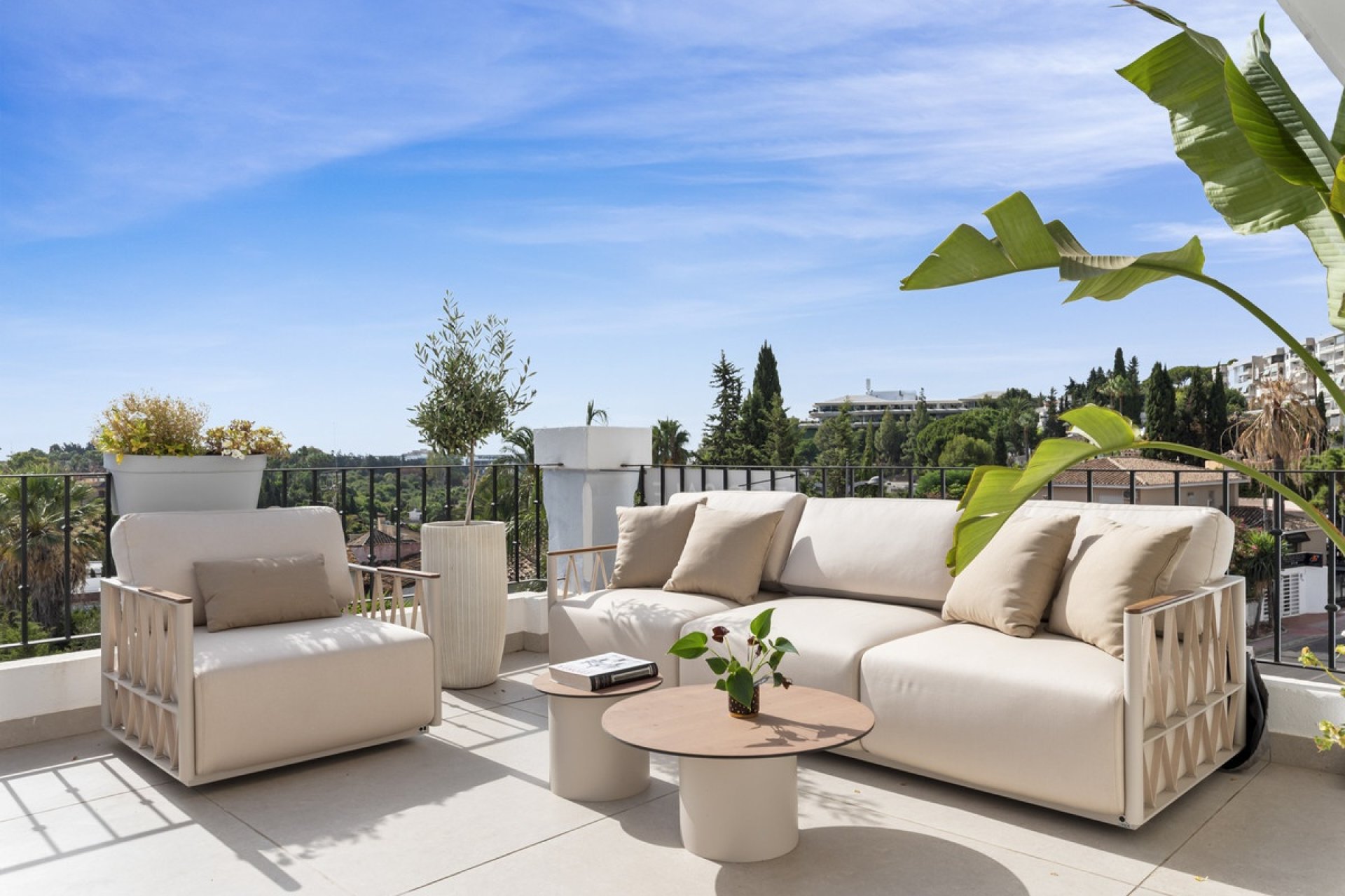 Resale - apartment - Marbella - Nueva Andalucía