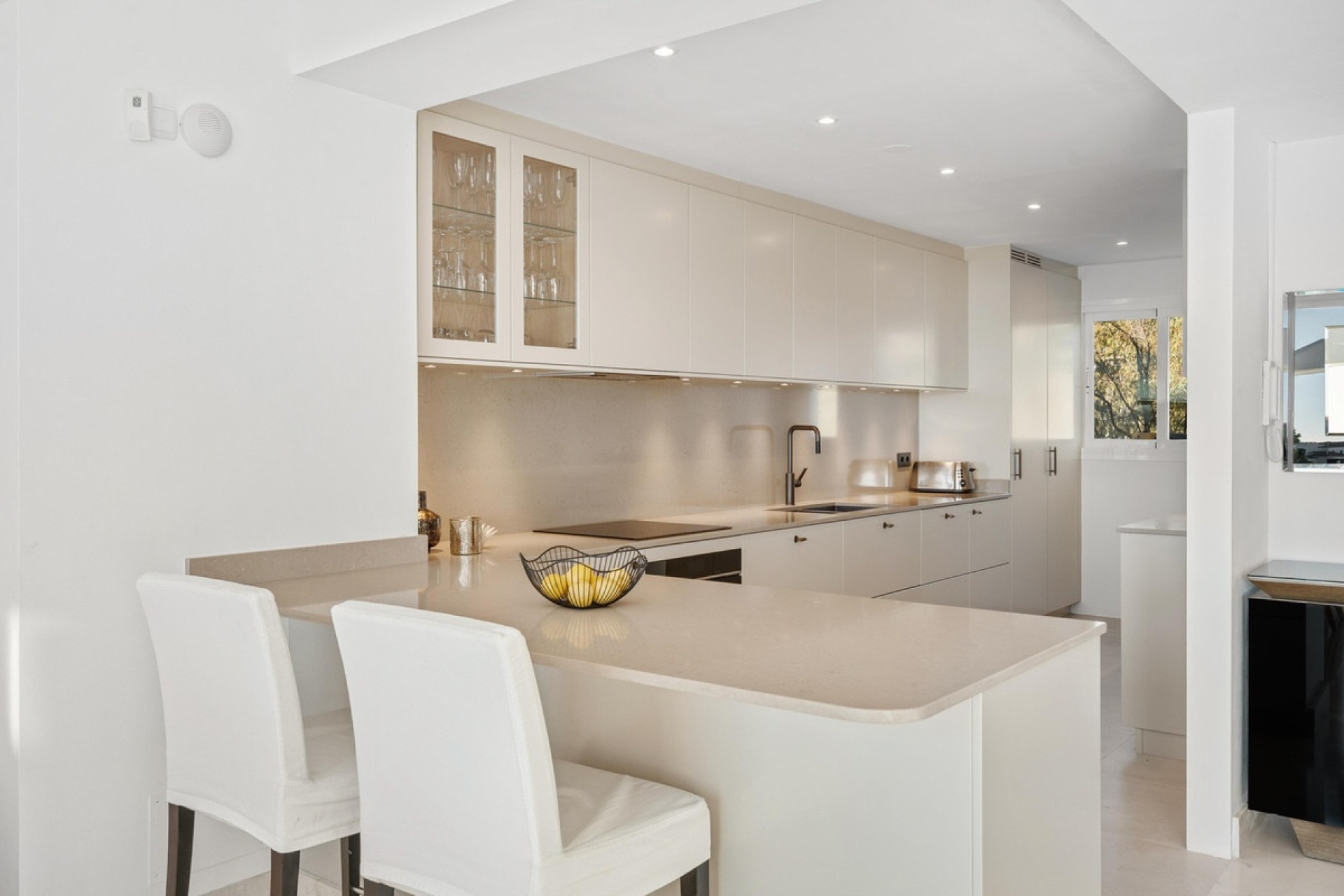 Resale - apartment - Marbella - Nueva Andalucía