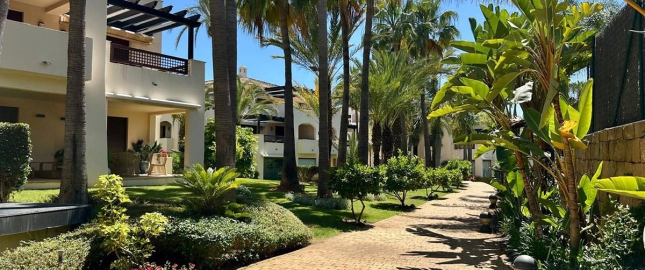 Resale - apartment - Marbella - Nueva Andalucía