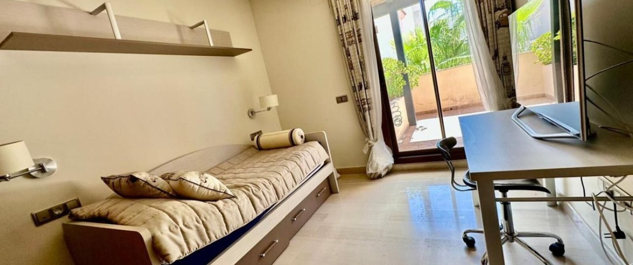 Resale - apartment - Marbella - Nueva Andalucía