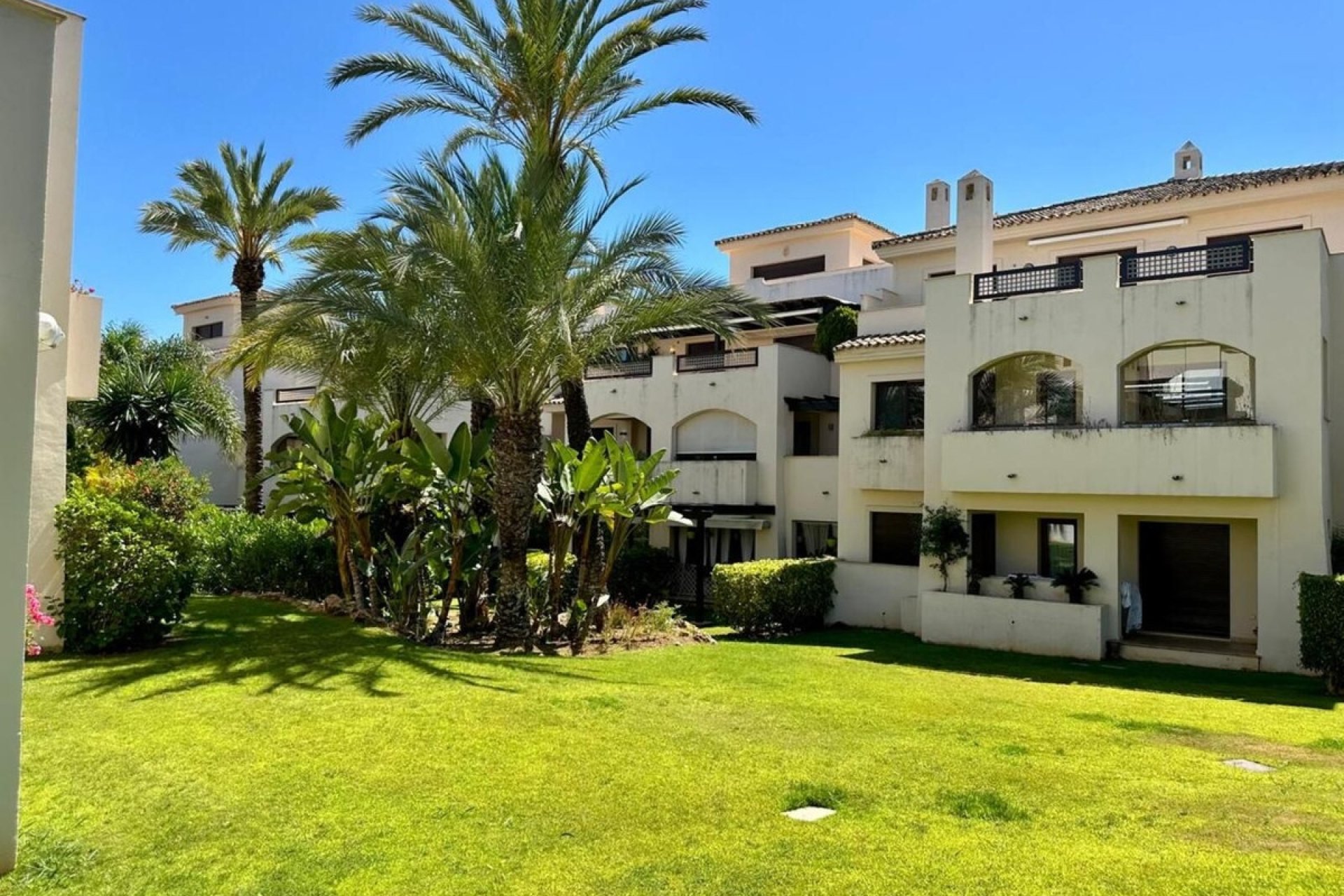 Resale - apartment - Marbella - Nueva Andalucía
