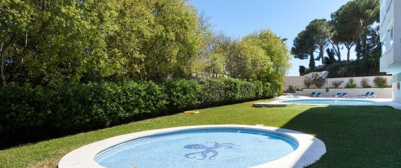 Resale - apartment - Marbella - Nueva Andalucía