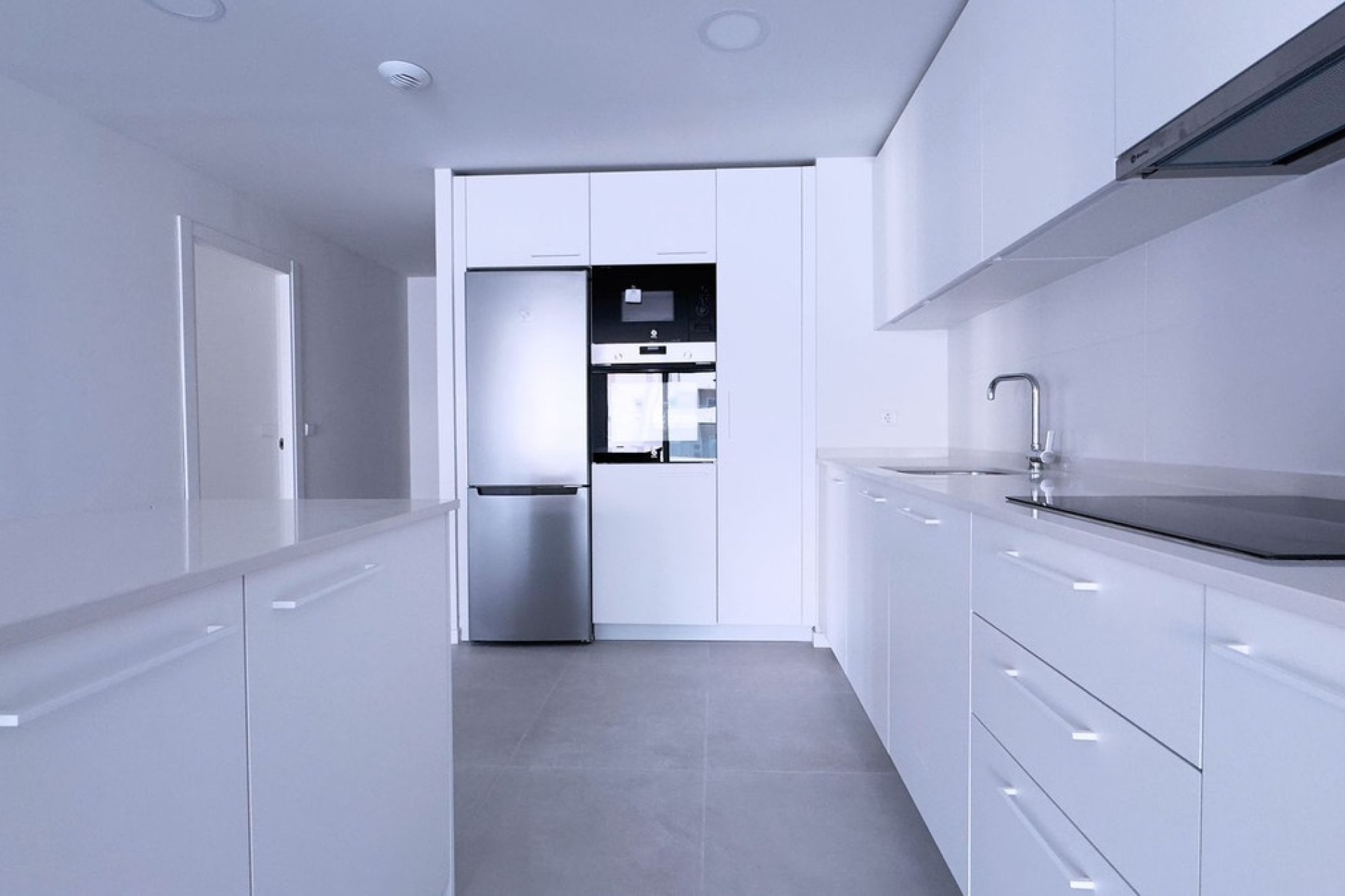 Resale - apartment - Marbella - Nueva Andalucía