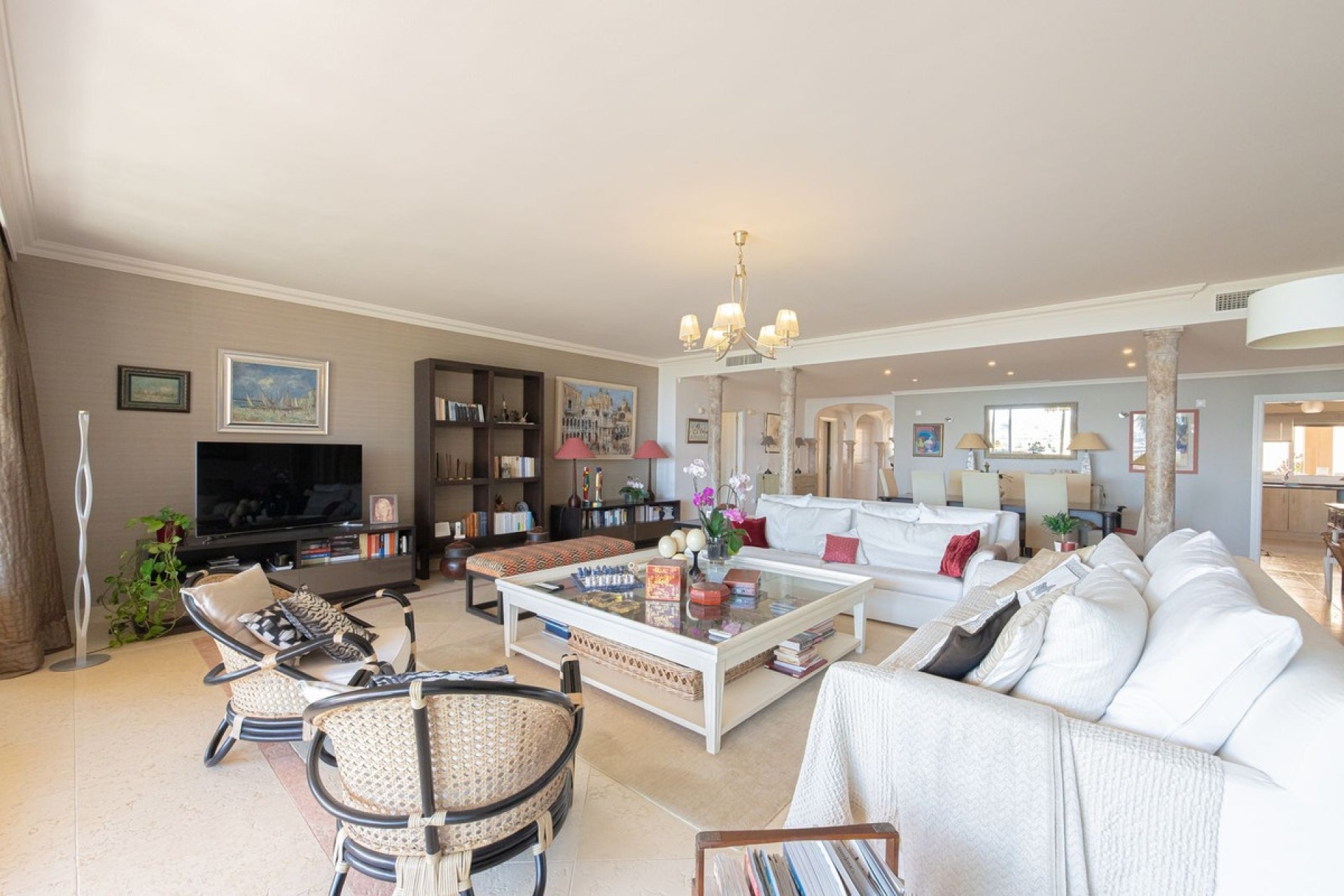 Resale - apartment - Marbella - Nueva Andalucía