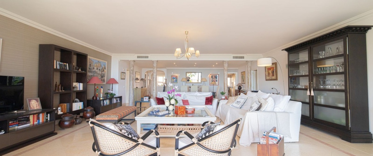 Resale - apartment - Marbella - Nueva Andalucía