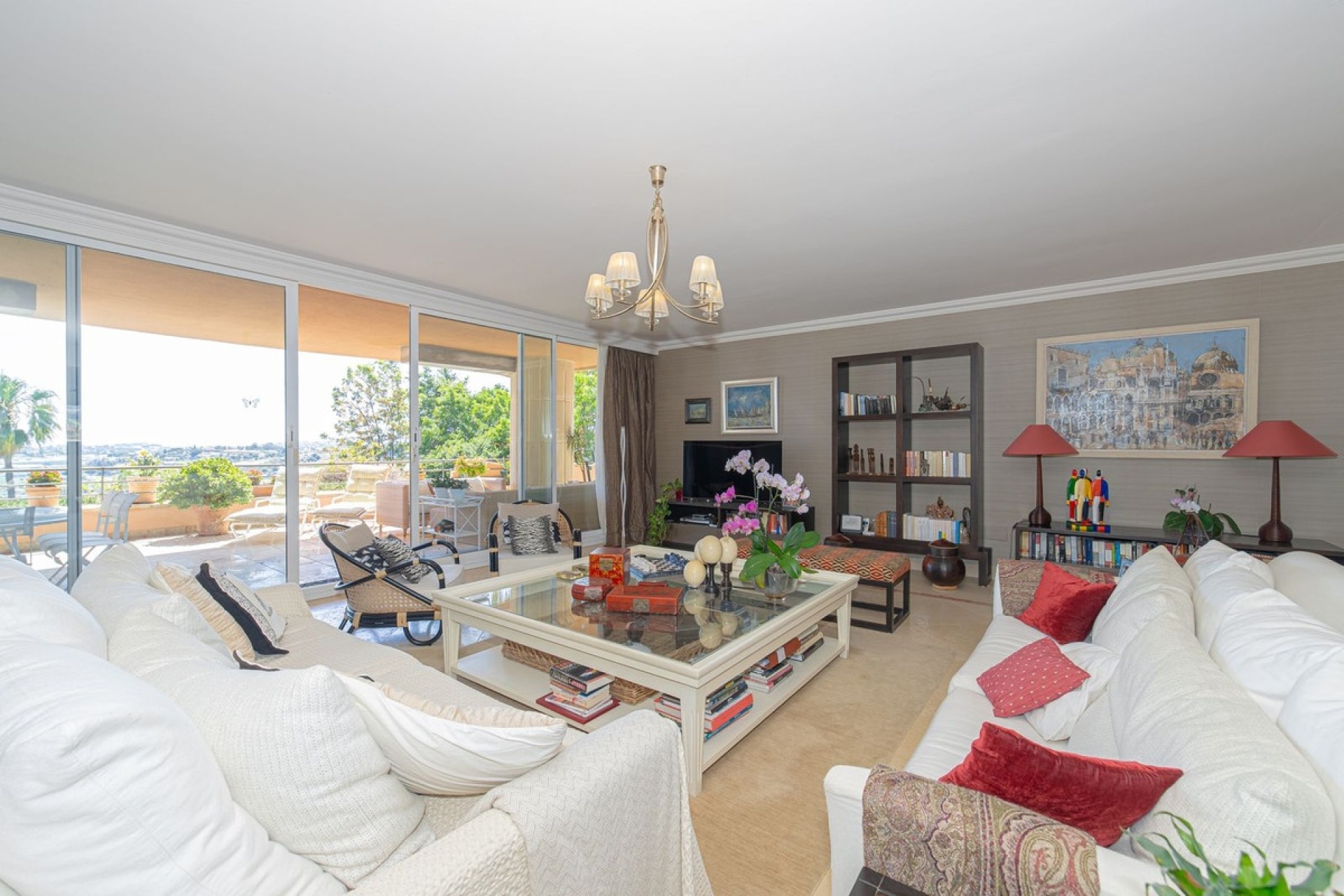 Resale - apartment - Marbella - Nueva Andalucía
