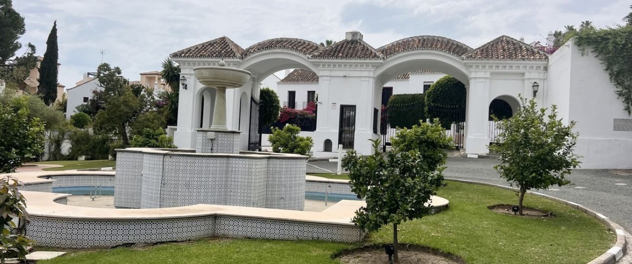 Resale - apartment - Marbella - Nueva Andalucía