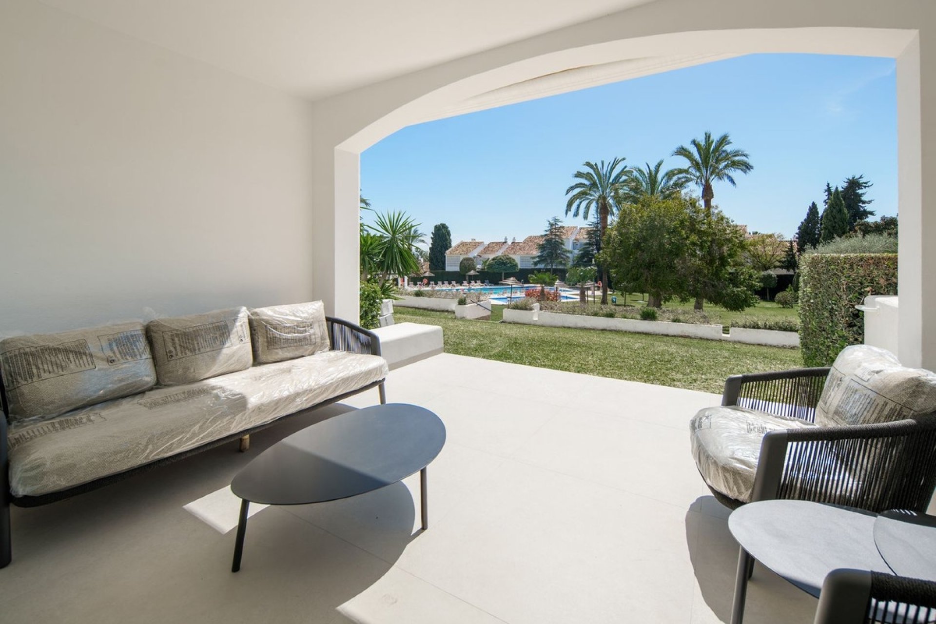 Resale - apartment - Marbella - Nueva Andalucía