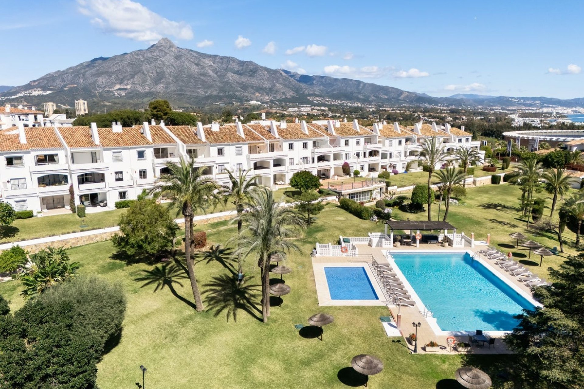 Resale - apartment - Marbella - Nueva Andalucía