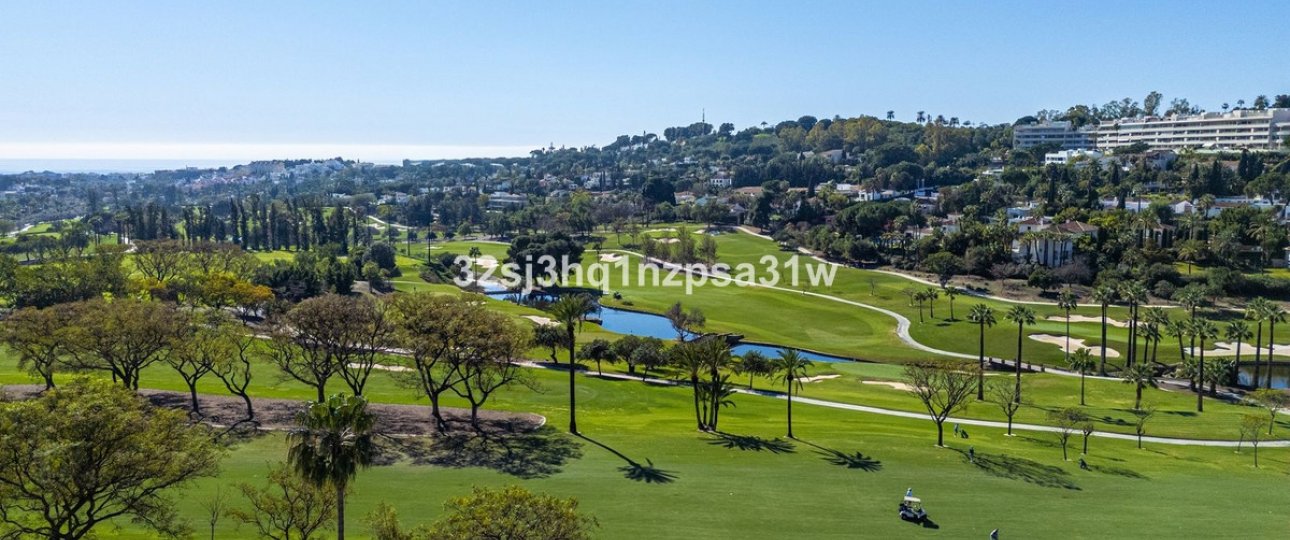 Resale - apartment - Marbella - Nueva Andalucía