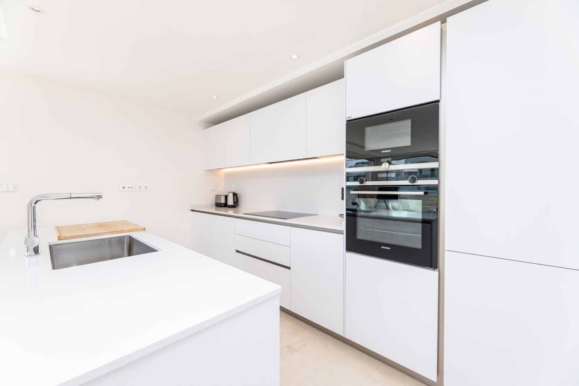 Resale - apartment - Marbella - Nueva Andalucía