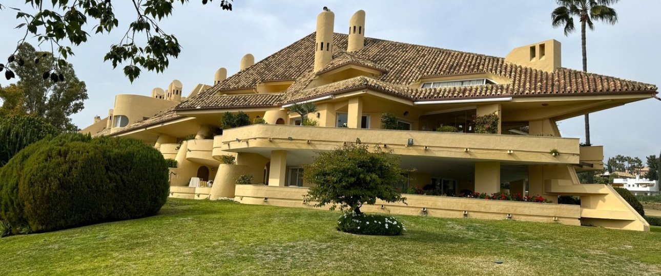 Resale - apartment - Marbella - Nueva Andalucía