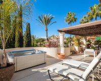 Resale - apartment - Marbella - Nueva Andalucía