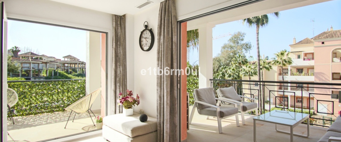 Resale - apartment - Marbella - Nueva Andalucía