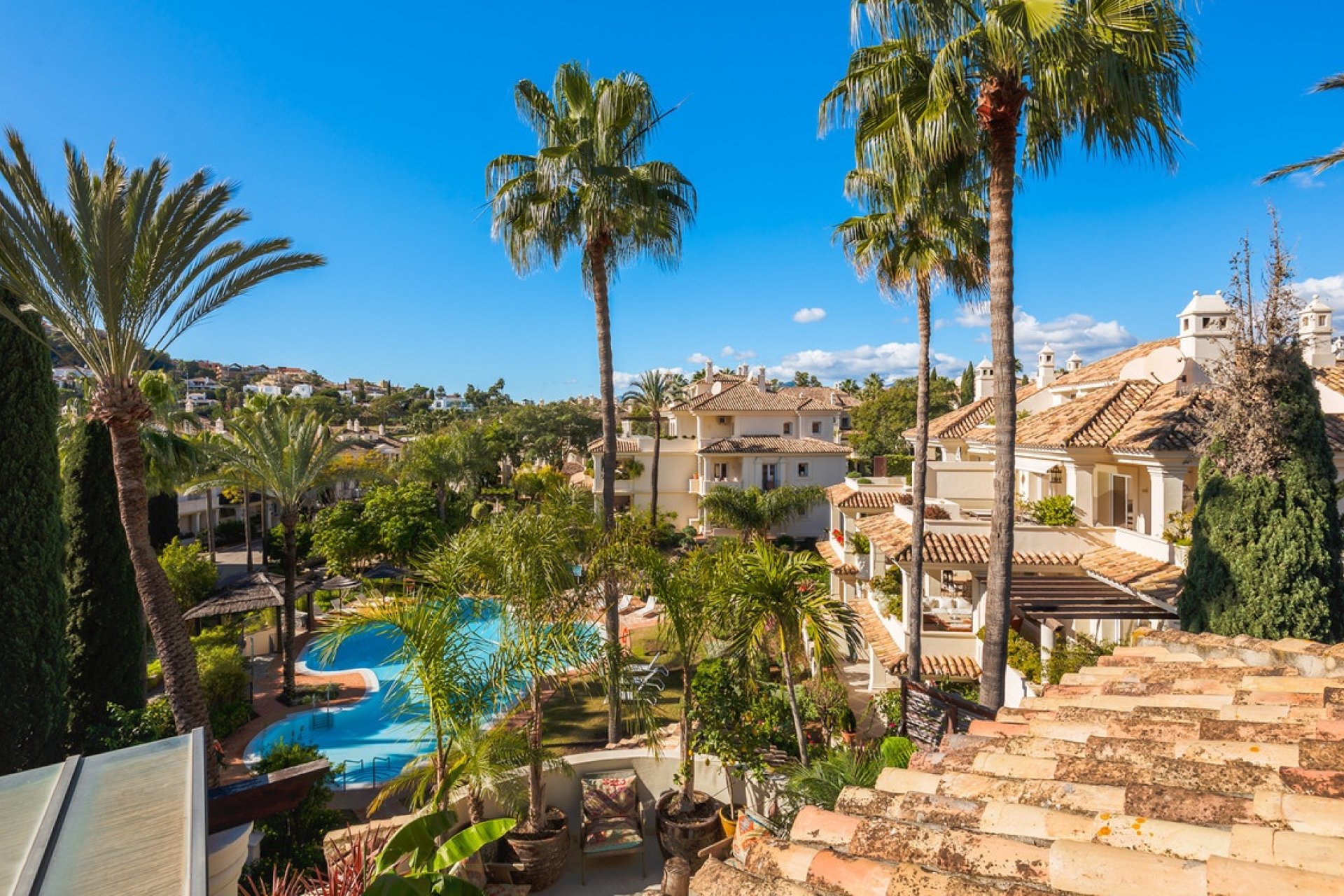 Resale - apartment - Marbella - Nueva Andalucía