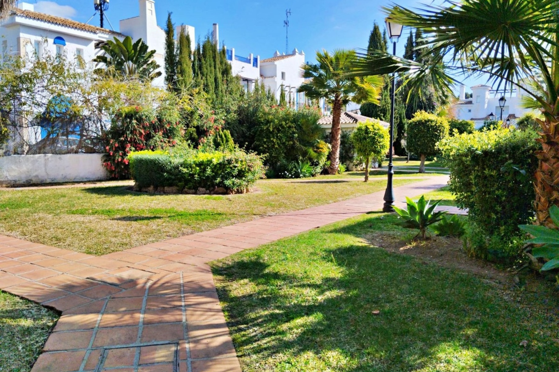 Resale - apartment - Marbella - Nueva Andalucía