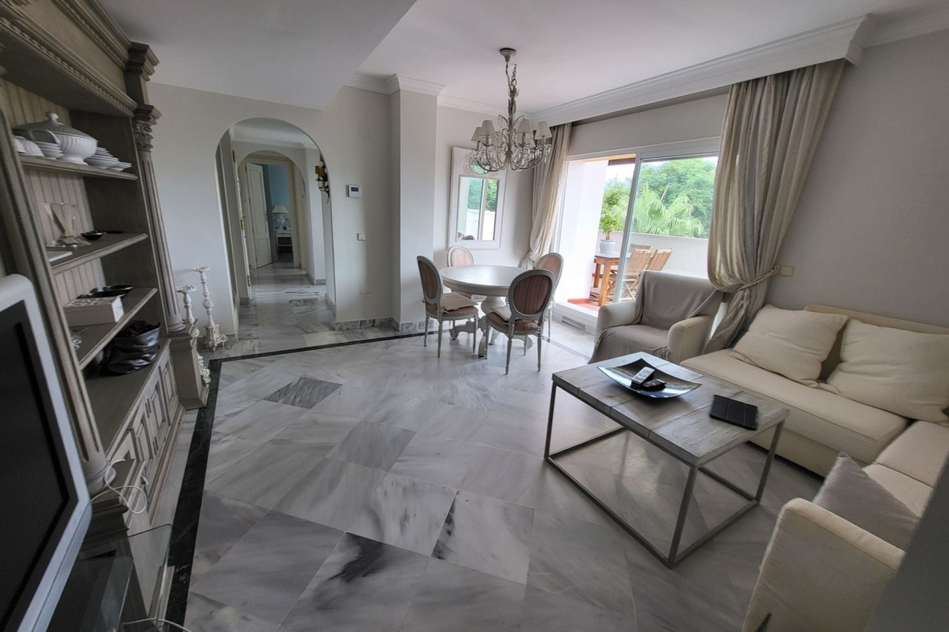 Resale - apartment - Marbella - Nueva Andalucía