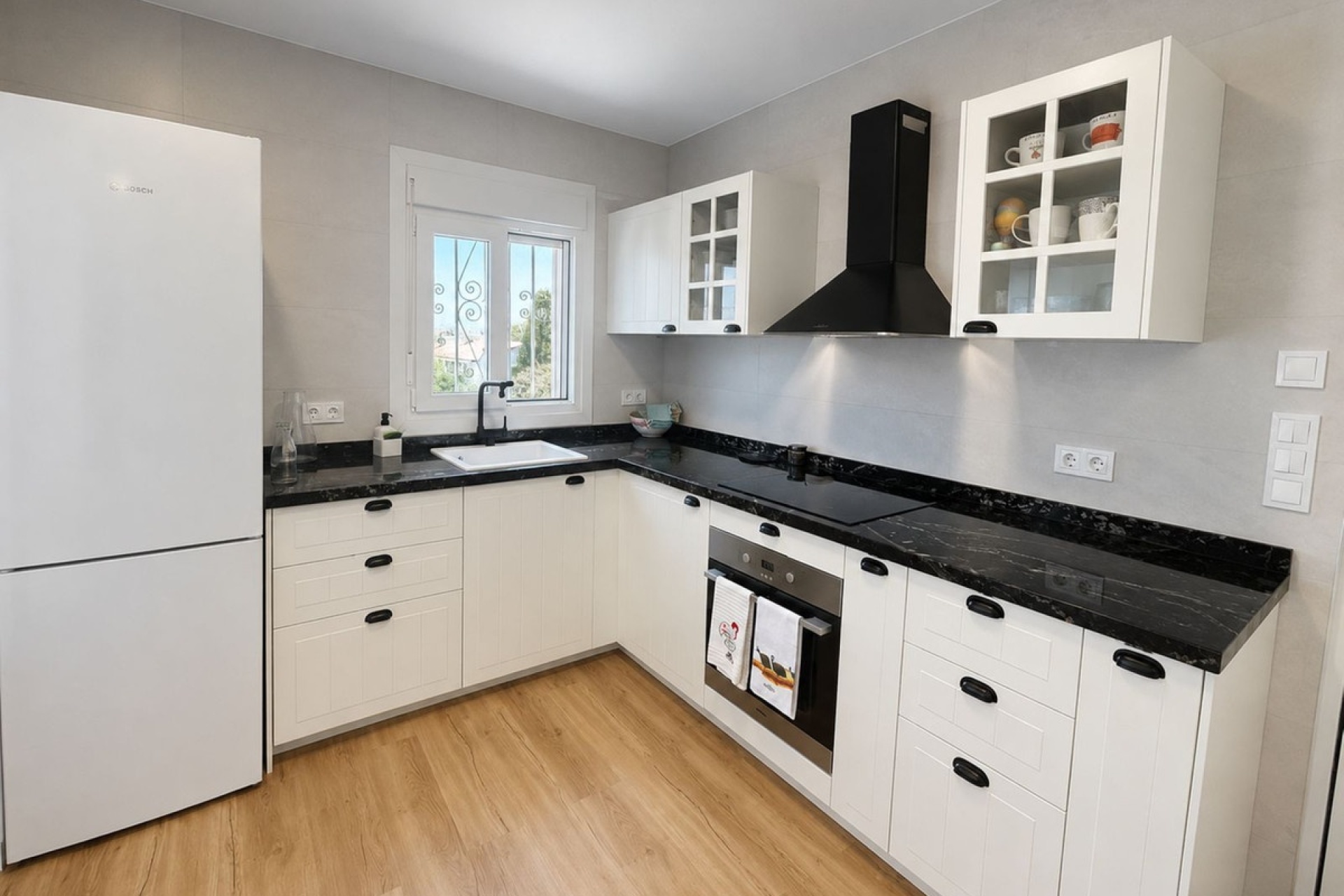Resale - apartment - Marbella - Nueva Andalucía