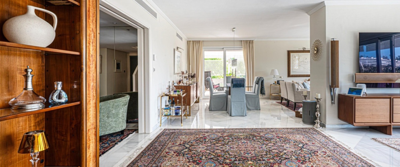 Resale - apartment - Marbella - Nueva Andalucía