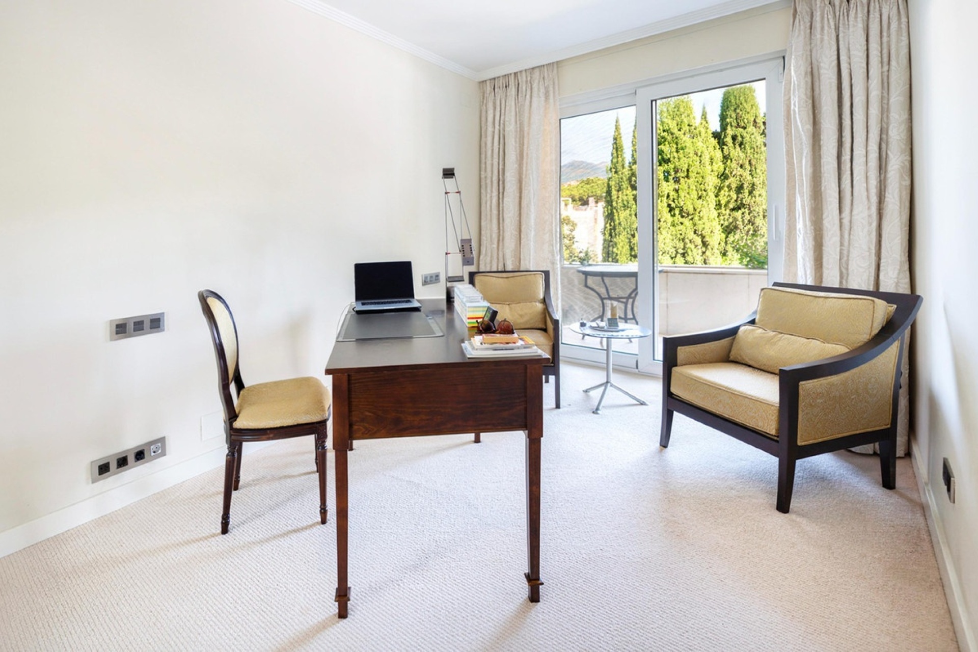 Resale - apartment - Marbella - Nueva Andalucía