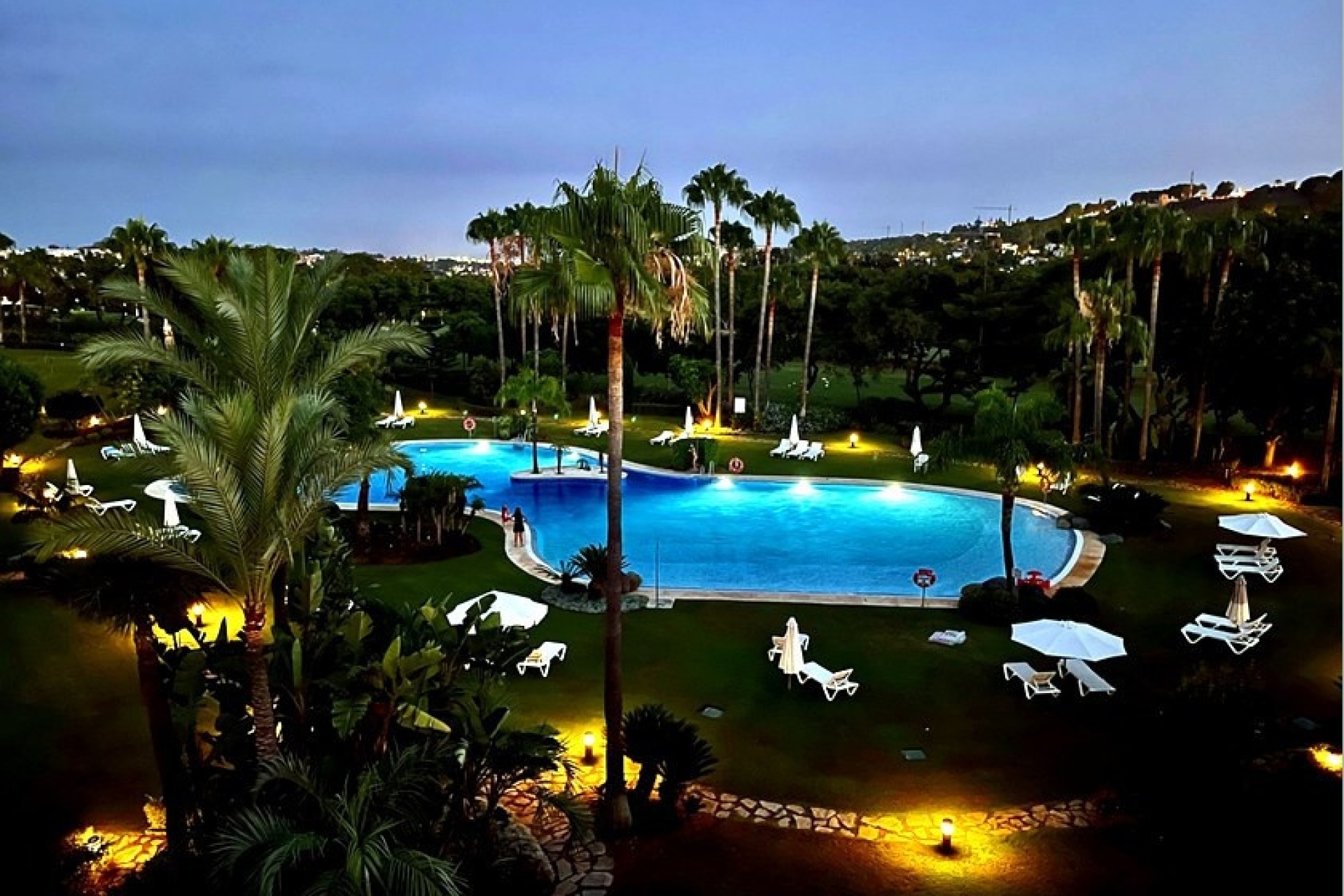 Resale - apartment - Marbella - Nueva Andalucía