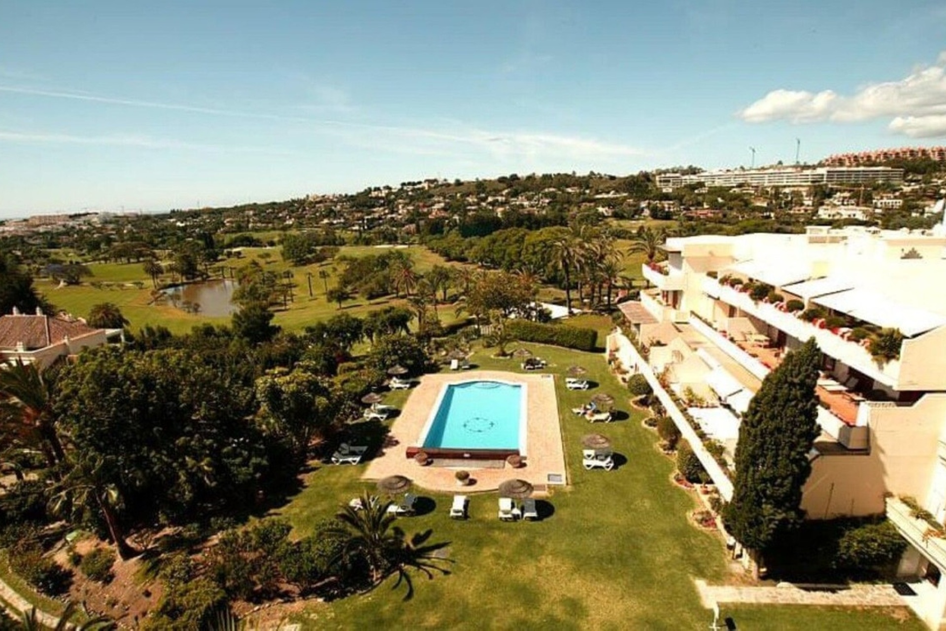 Resale - apartment - Marbella - Nueva Andalucía