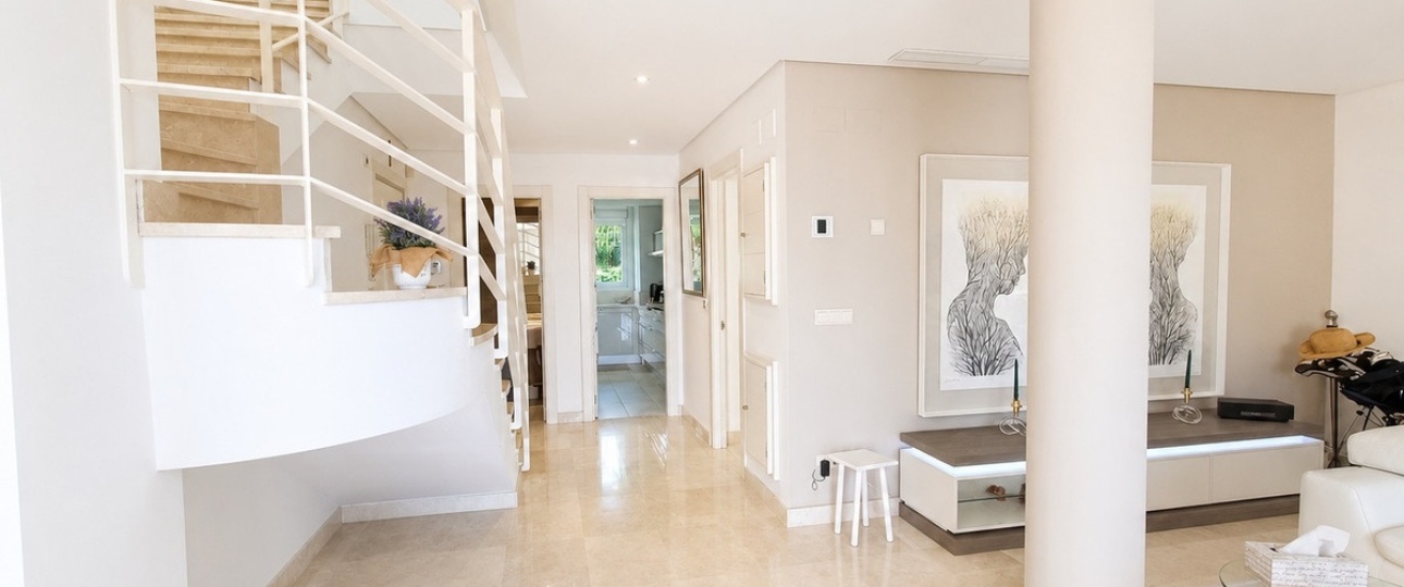 Resale - apartment - Marbella - Nueva Andalucía