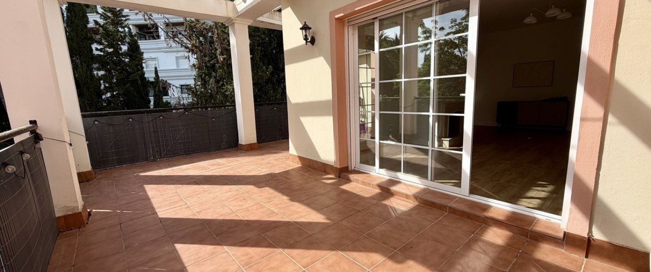 Resale - apartment - Marbella - Nueva Andalucía