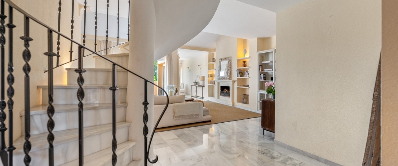 Resale - apartment - Marbella - Nueva Andalucía