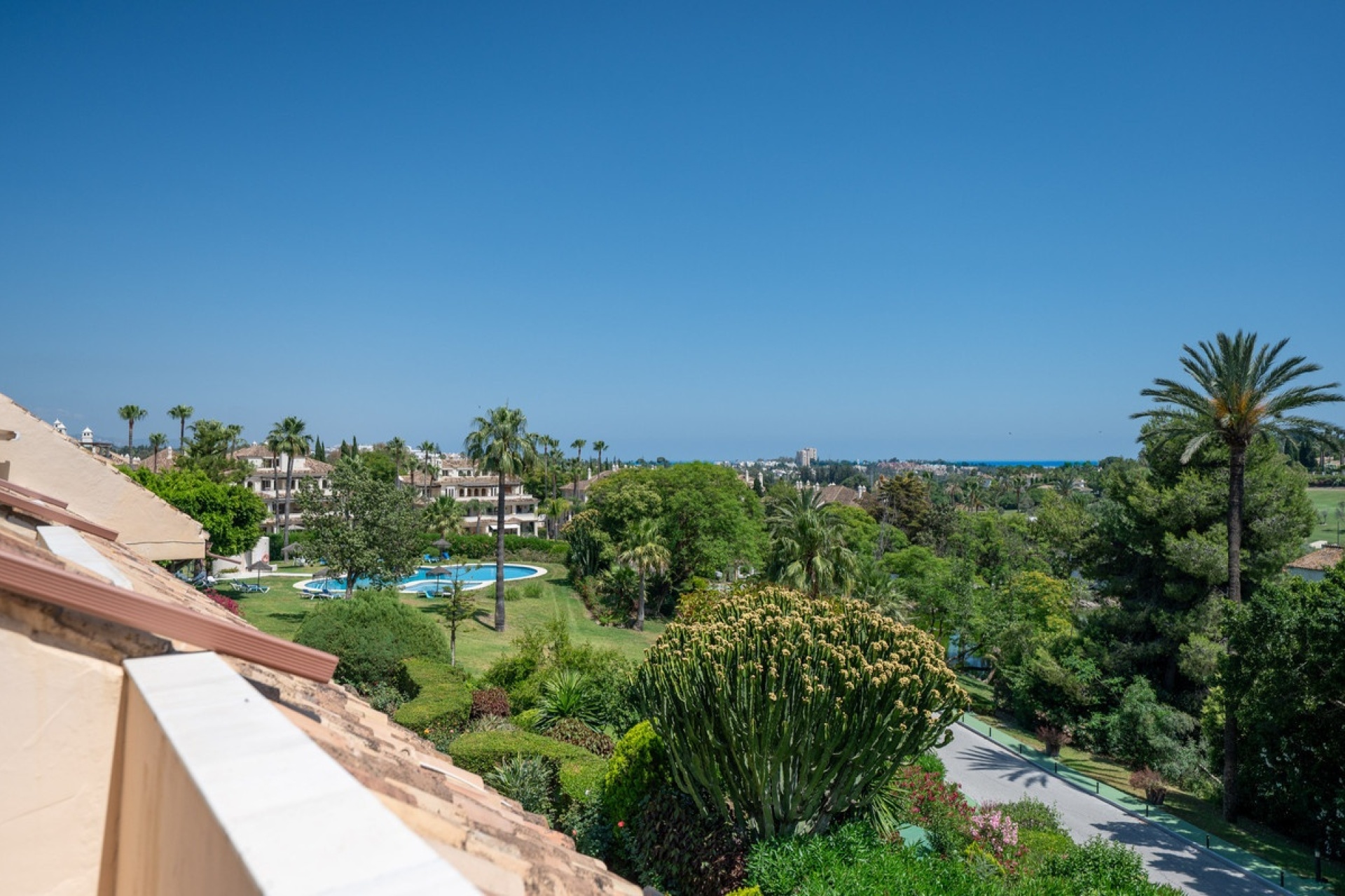 Resale - apartment - Marbella - Nueva Andalucía
