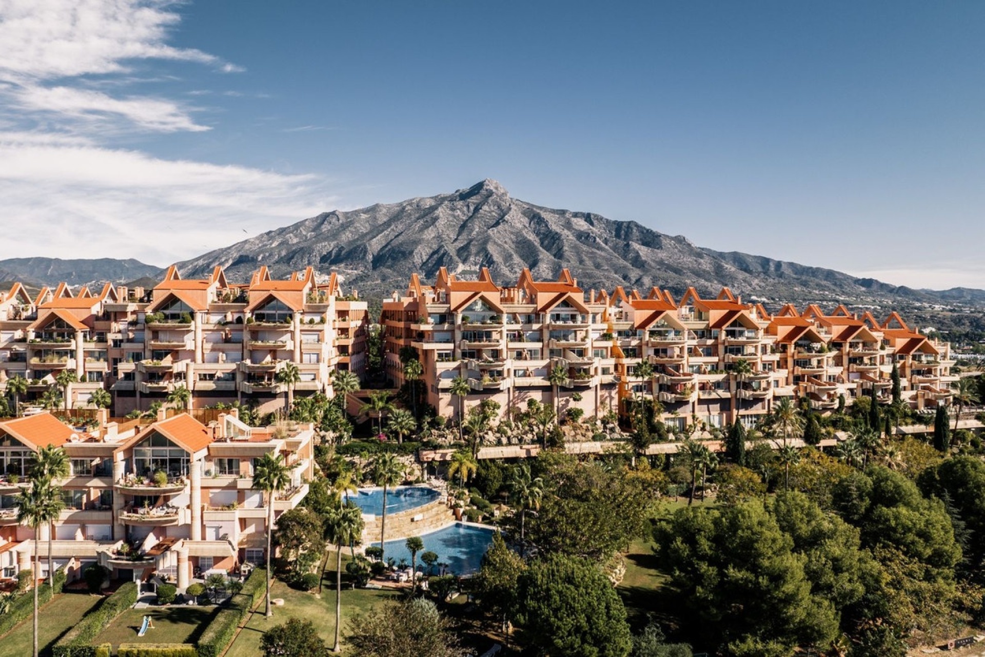 Resale - apartment - Marbella - Nueva Andalucía