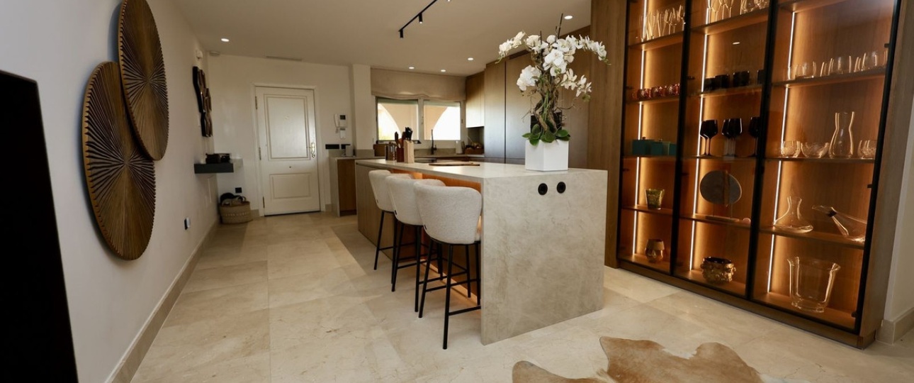 Resale - apartment - Marbella - Nueva Andalucía