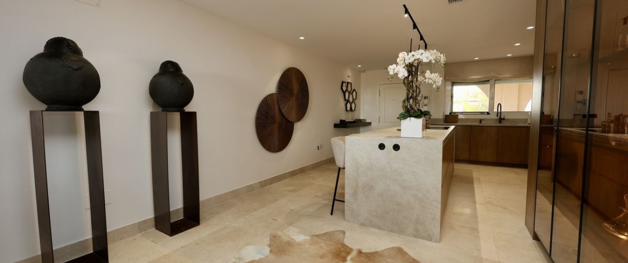 Resale - apartment - Marbella - Nueva Andalucía