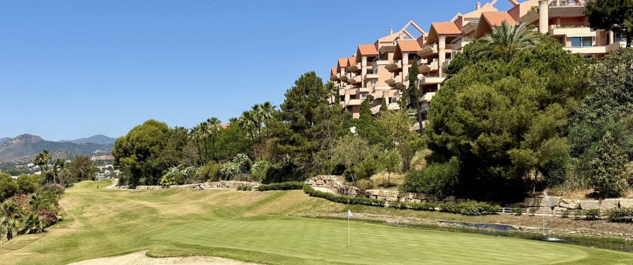 Resale - apartment - Marbella - Nueva Andalucía