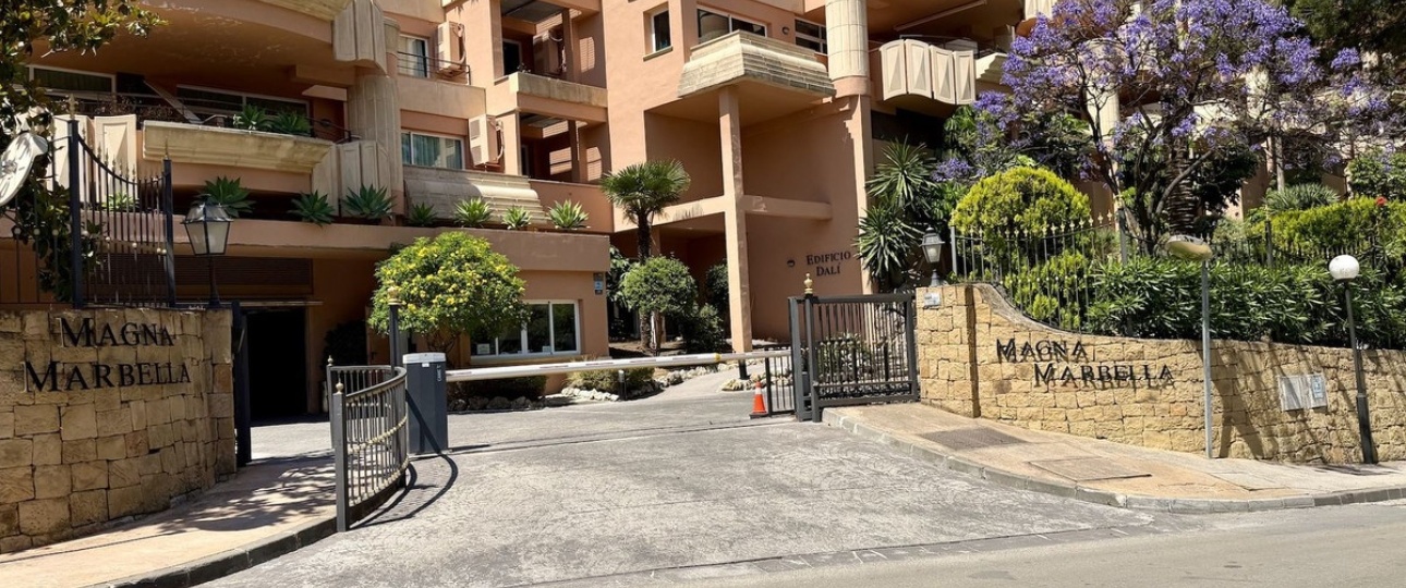 Resale - apartment - Marbella - Nueva Andalucía