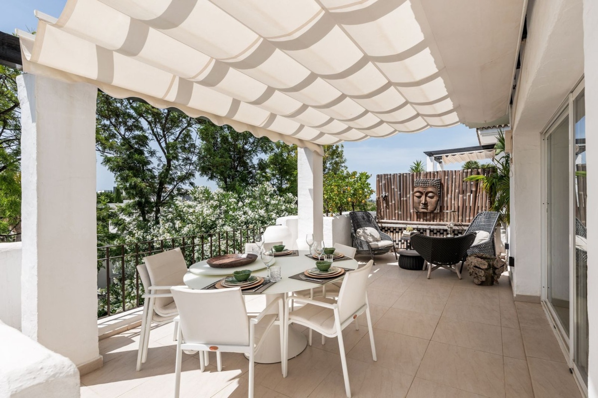 Resale - apartment - Marbella - Nueva Andalucía