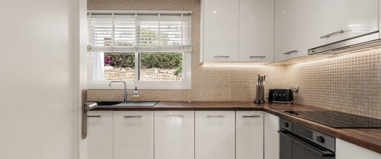 Resale - apartment - Marbella - Nueva Andalucía