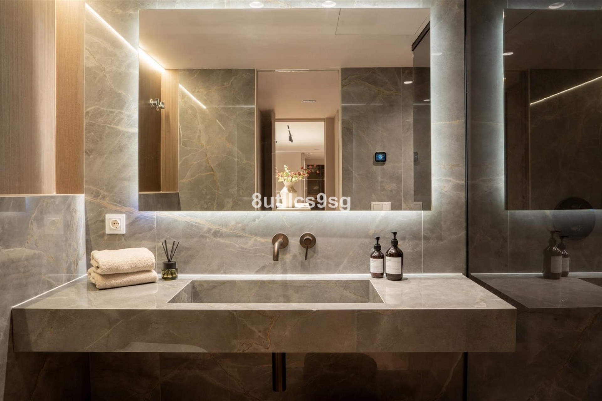Resale - apartment - Marbella - Nueva Andalucía