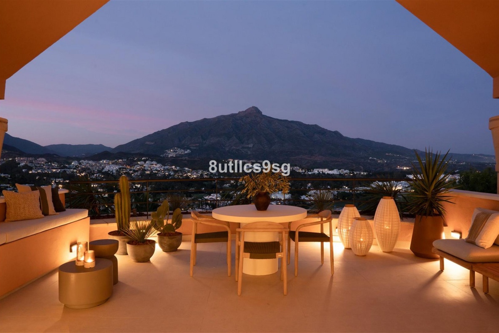 Resale - apartment - Marbella - Nueva Andalucía