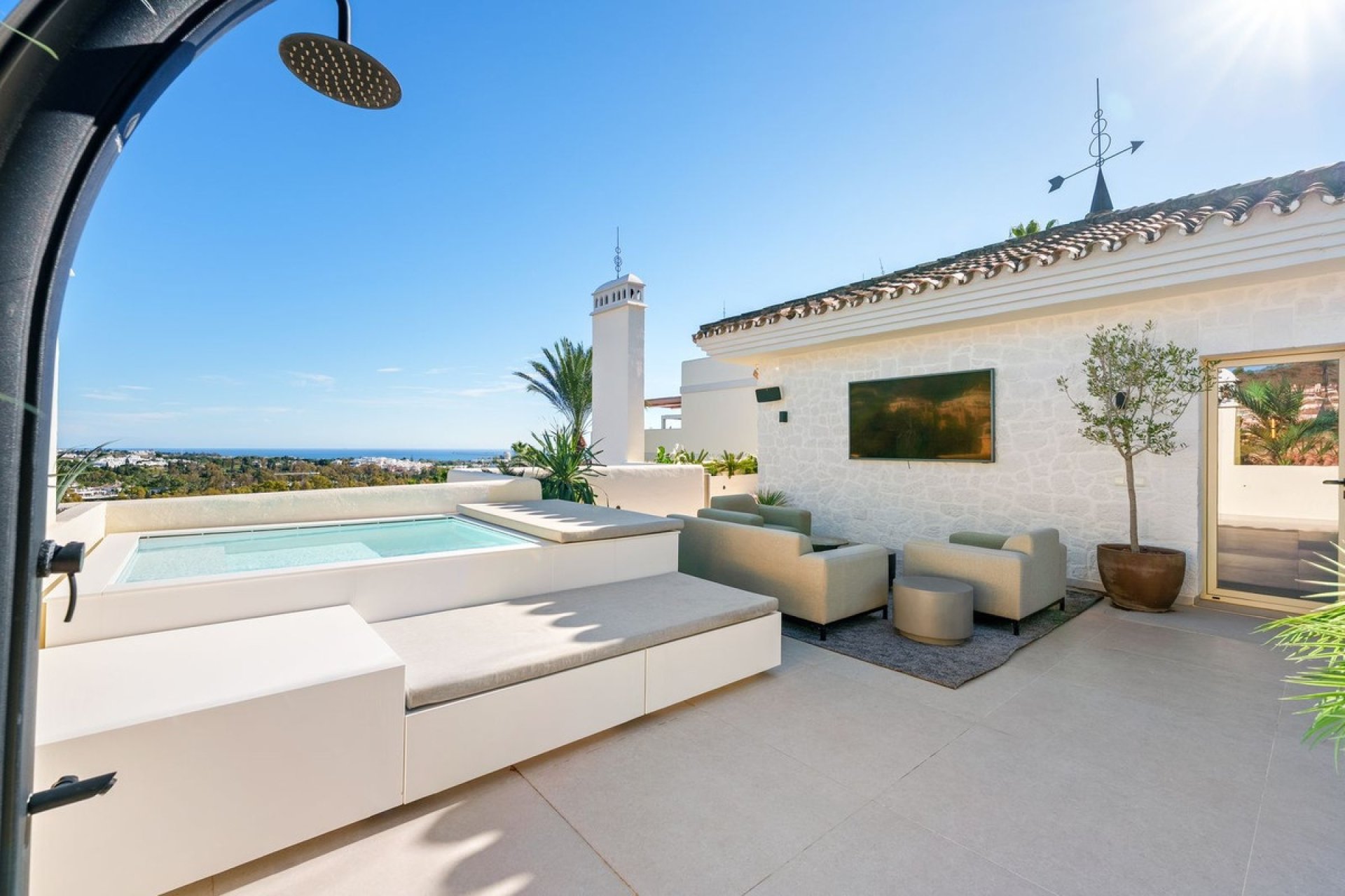 Resale - apartment - Marbella - Nueva Andalucía