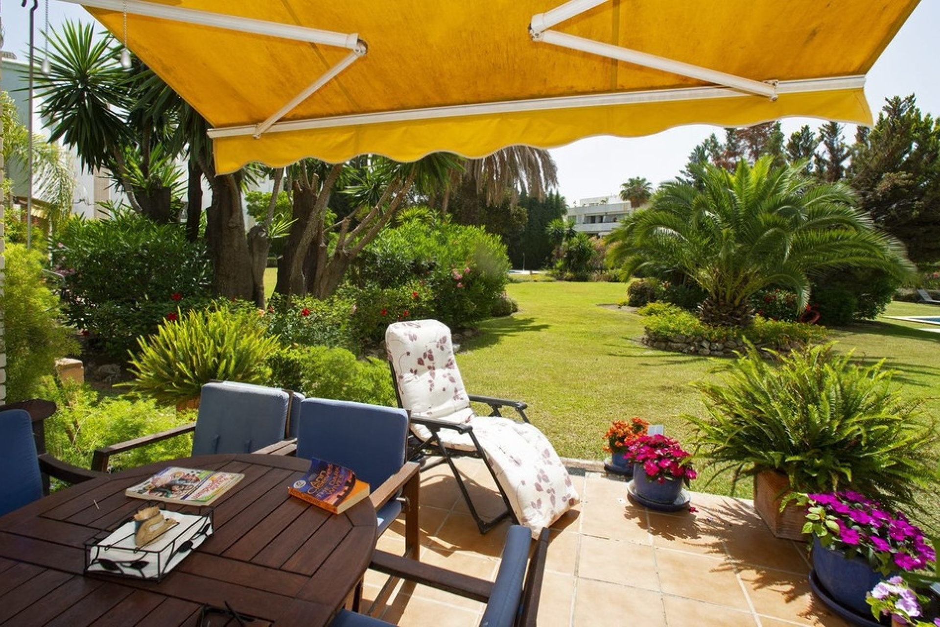 Resale - apartment - Marbella - Nueva Andalucía