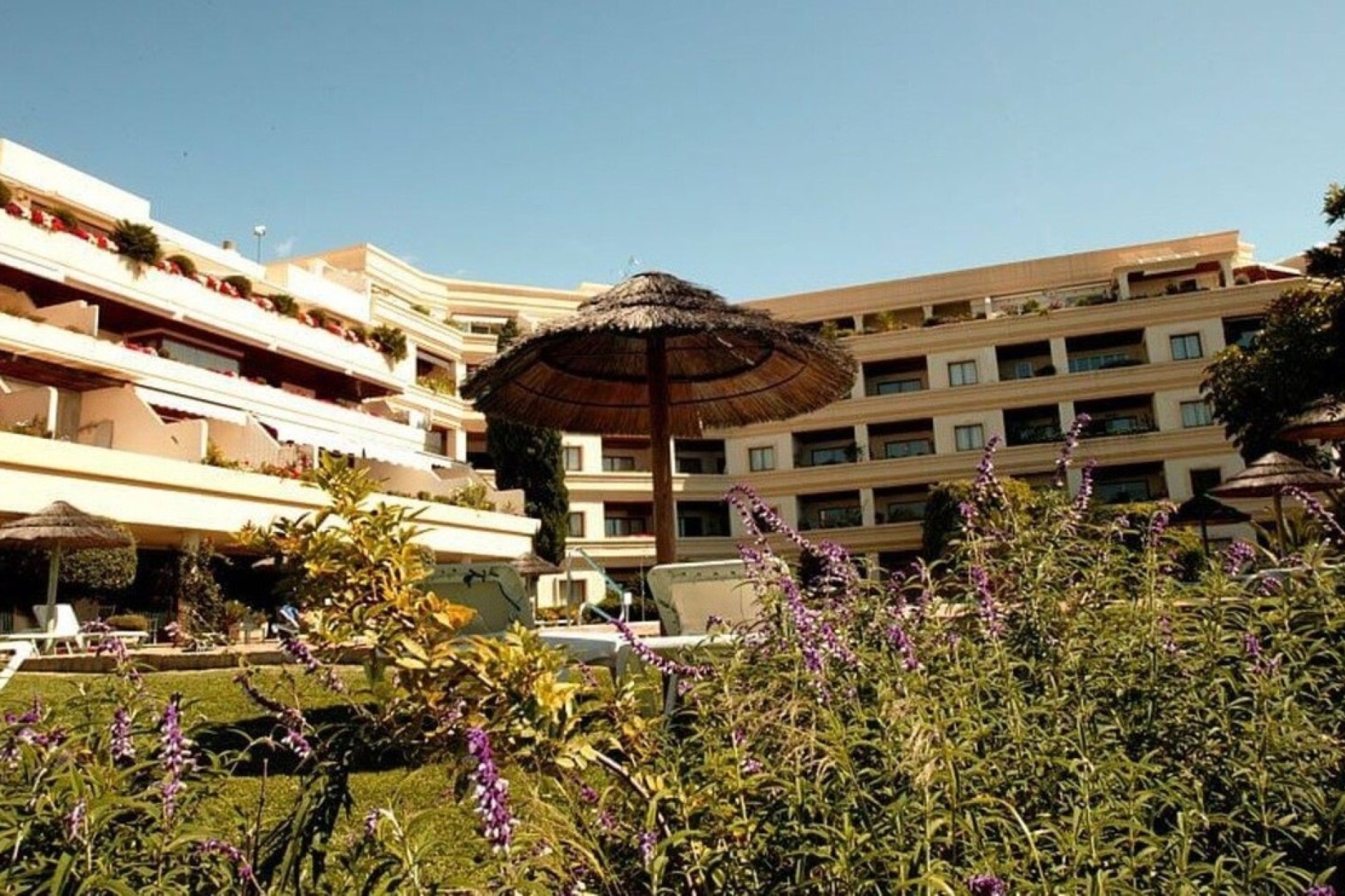 Resale - apartment - Marbella - Nueva Andalucía