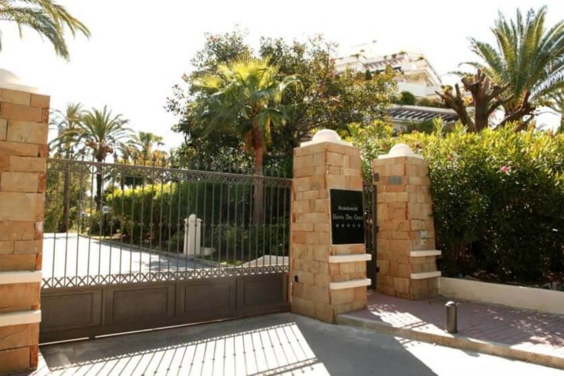 Resale - apartment - Marbella - Nueva Andalucía