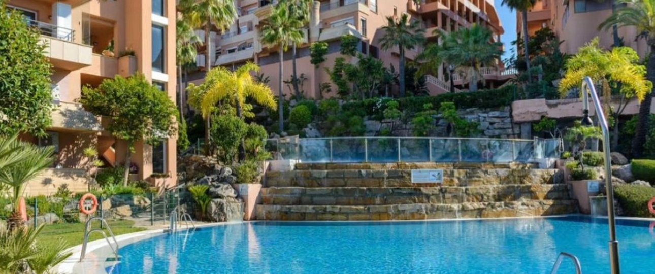 Resale - apartment - Marbella - Nueva Andalucía