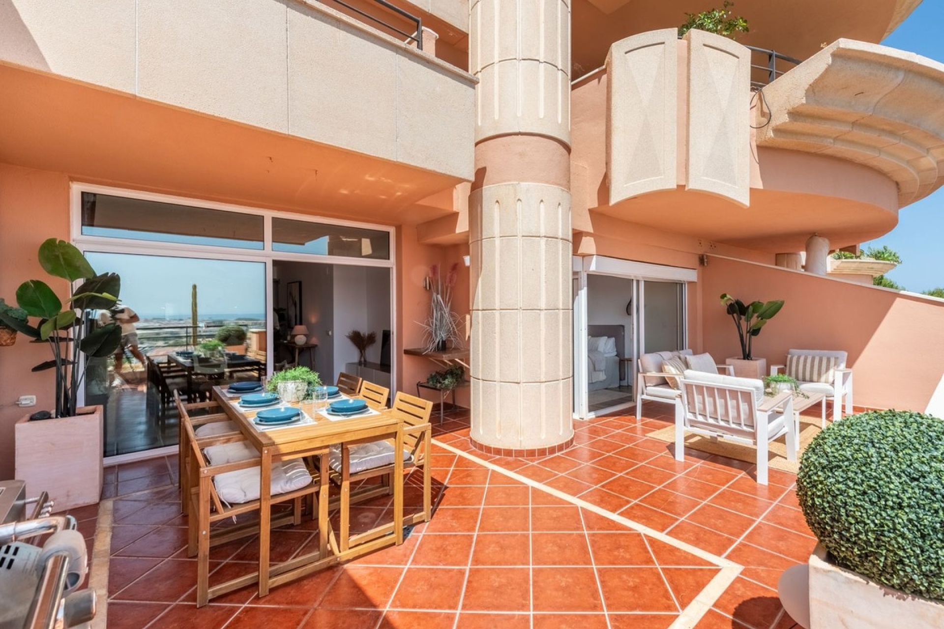 Resale - apartment - Marbella - Nueva Andalucía