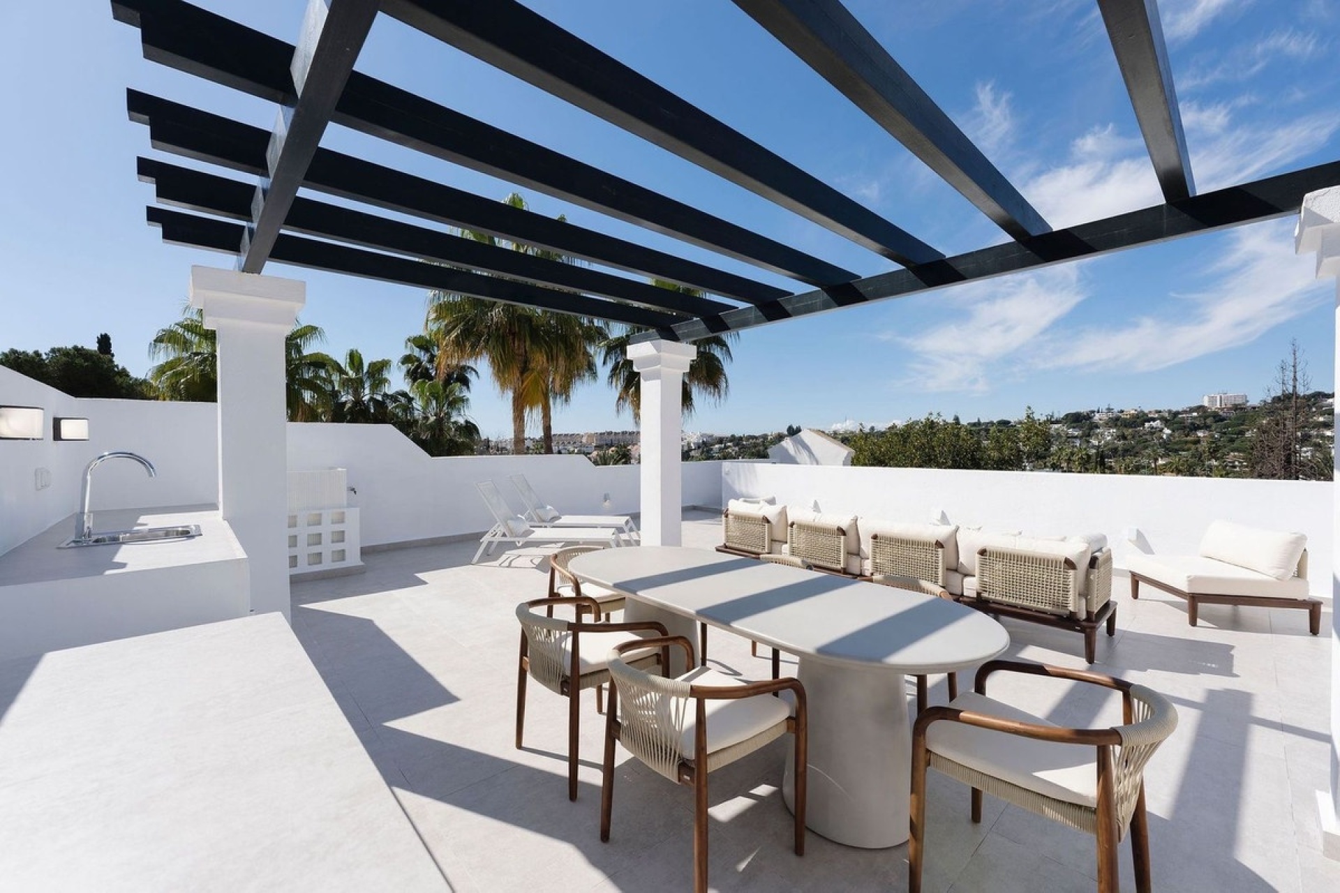 Resale - apartment - Marbella - Nueva Andalucía