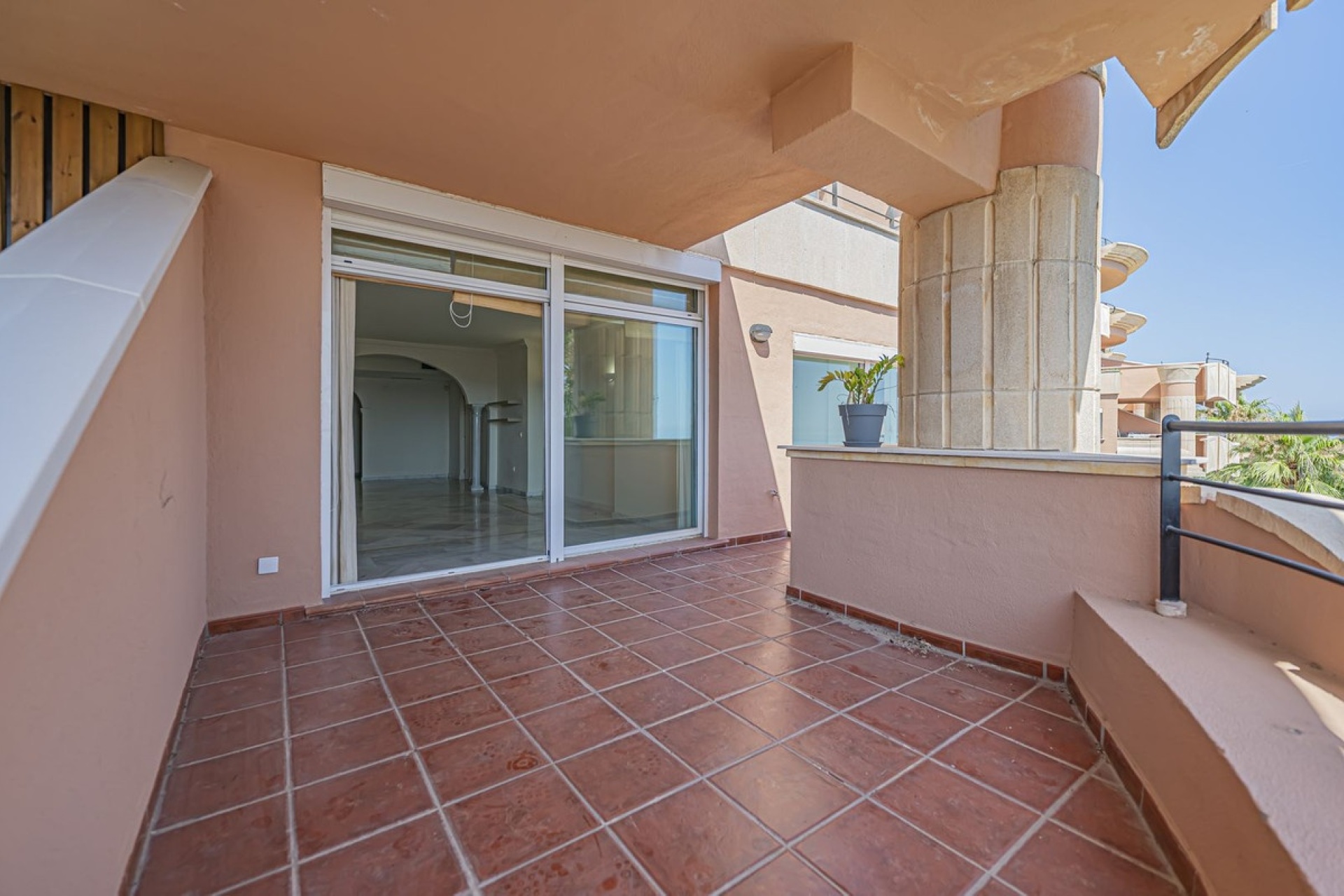 Resale - apartment - Marbella - Nueva Andalucía